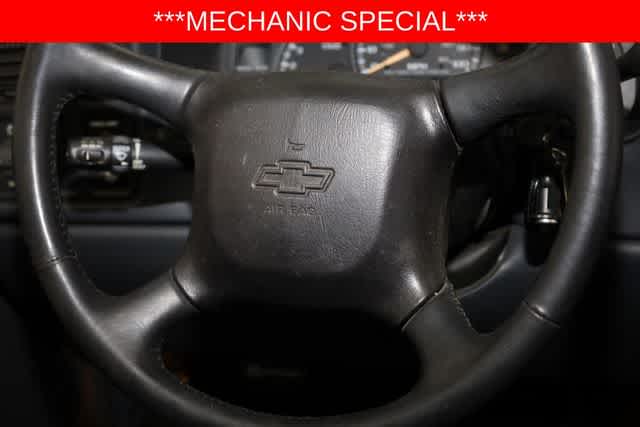Thumbnail: 2002 Chevrolet Avalanche 1500 - 28