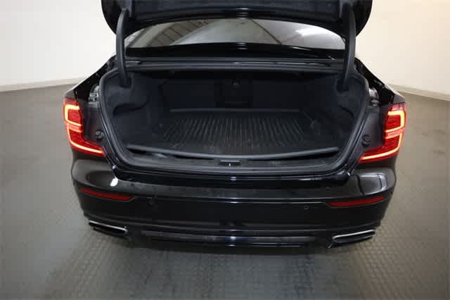 Thumbnail: 2019 Volvo S60 - 37