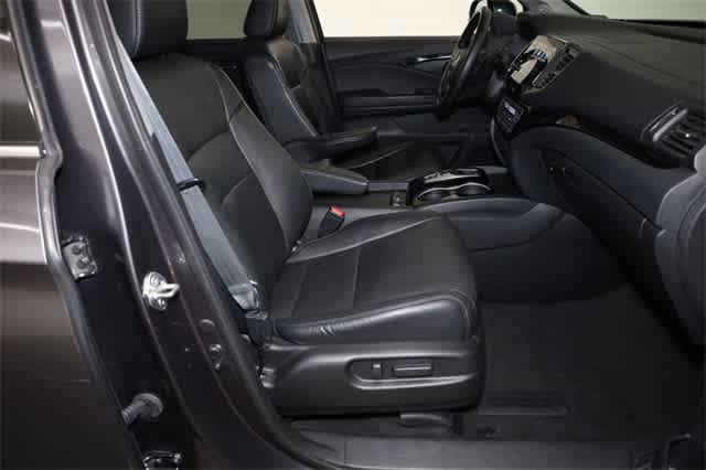 Thumbnail: 2019 Honda Pilot - 21