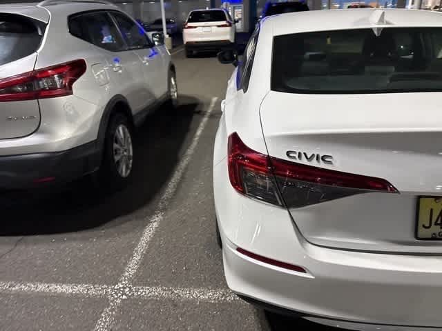 Thumbnail: 2022 Honda Civic - 16