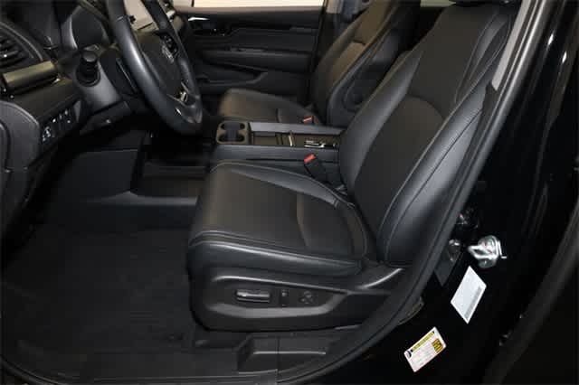 Thumbnail: 2022 Honda Odyssey - 16