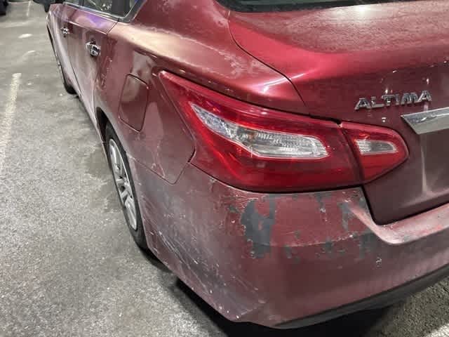 Thumbnail: 2016 Nissan Altima - 24