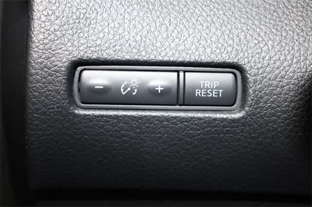 Thumbnail: 2018 Nissan Rogue - 26