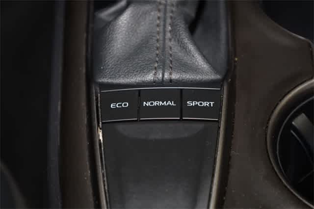 Thumbnail: 2023 Toyota Camry - 31