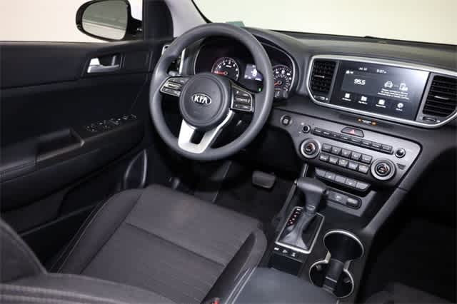 Thumbnail: 2022 Kia Sportage - 16