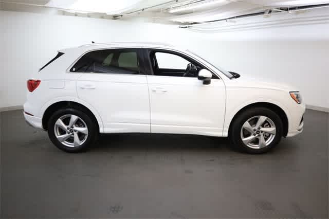 Thumbnail: 2021 Audi Q3 - 18