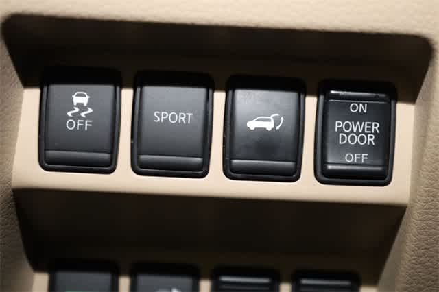 Thumbnail: 2016 Nissan Rogue - 27