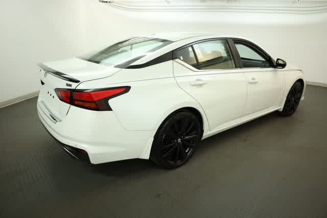 Thumbnail: 2022 Nissan Altima - 8
