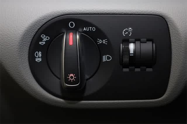 Thumbnail: 2016 Audi Q3 - 26