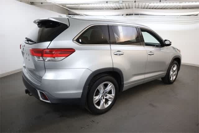 Thumbnail: 2019 Toyota Highlander - 8