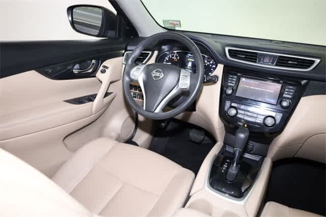 Thumbnail: 2016 Nissan Rogue - 16