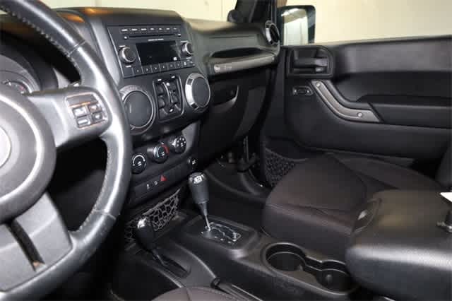 Thumbnail: 2014 Jeep Wrangler - 23