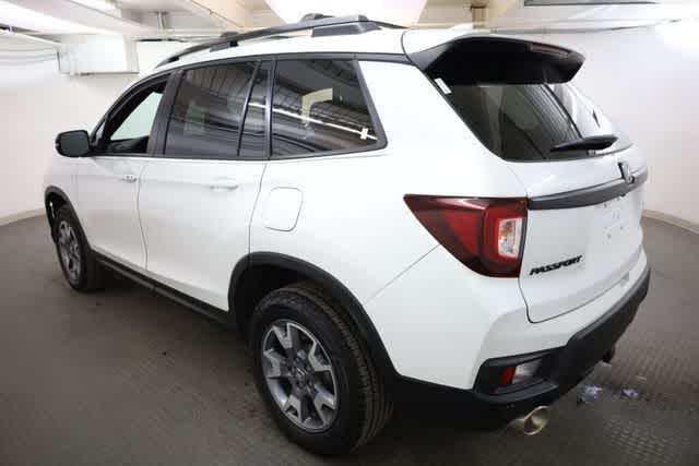 Thumbnail: 2023 Honda Passport - 4