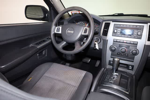 Thumbnail: 2008 Jeep Grand Cherokee - 20