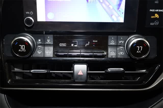 Thumbnail: 2023 Toyota Highlander - 29