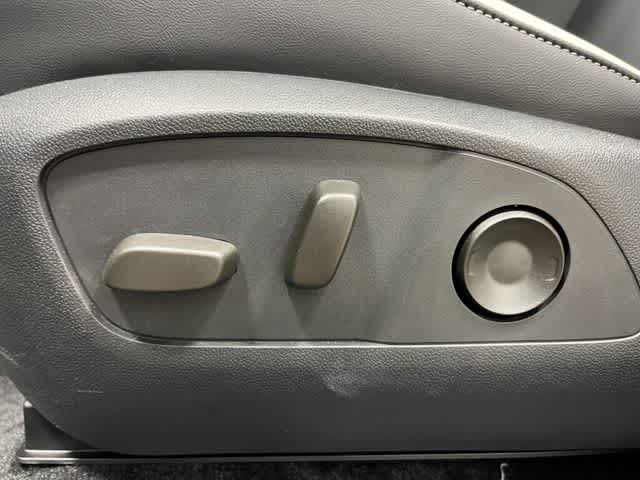 Thumbnail: 2026 Honda Prologue - 15