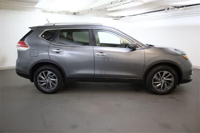 Thumbnail: 2016 Nissan Rogue - 9