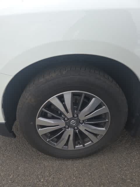 Thumbnail: 2020 Nissan Pathfinder - 25