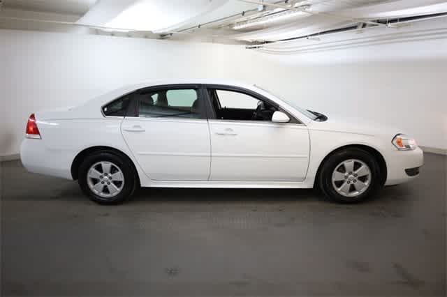 Thumbnail: 2011 Chevrolet Impala - 9