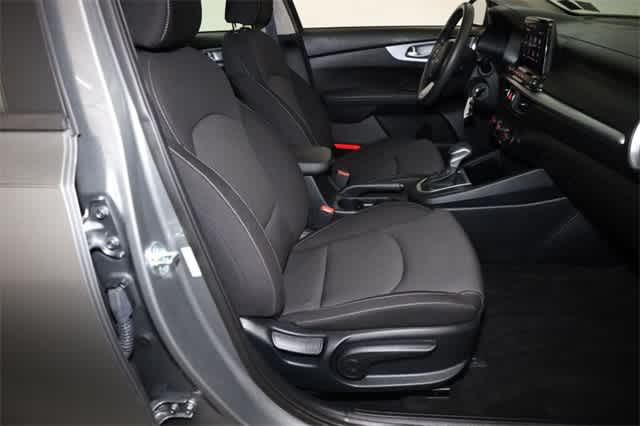 Thumbnail: 2024 Kia Forte - 20