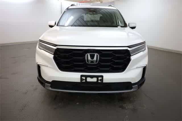 Thumbnail: 2023 Honda Pilot - 12