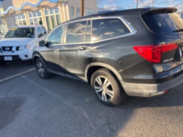 Thumbnail: 2016 Honda Pilot - 9