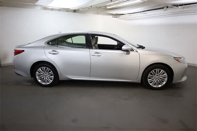 Thumbnail: 2014 Lexus ES - 9