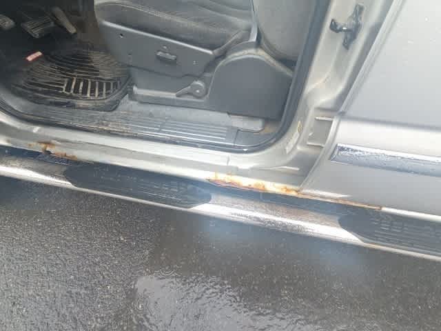 2004 GMC Sierra 2500  34