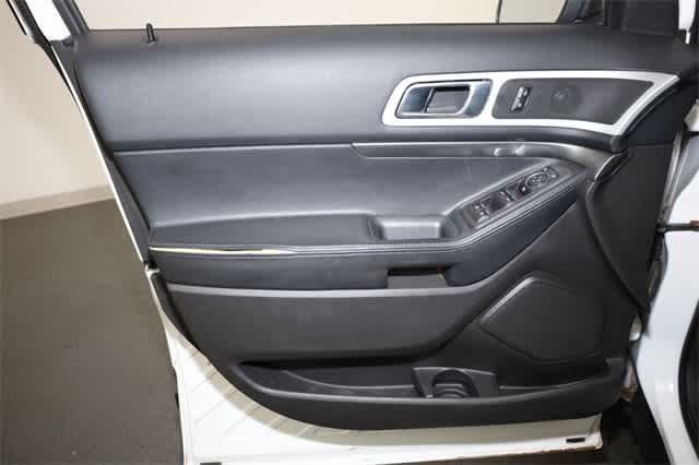 Thumbnail: 2014 Ford Explorer - 13