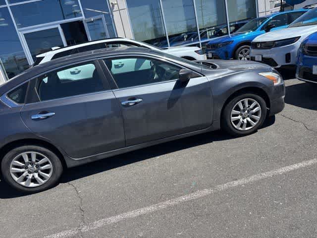 Thumbnail: 2013 Nissan Altima - 15