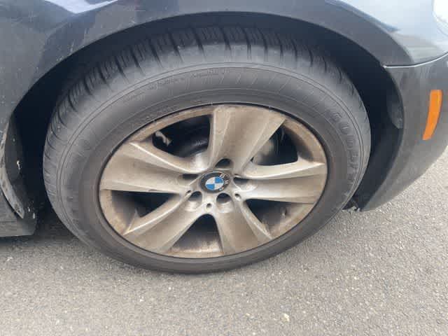 Thumbnail: 2011 BMW 5 Series - 39