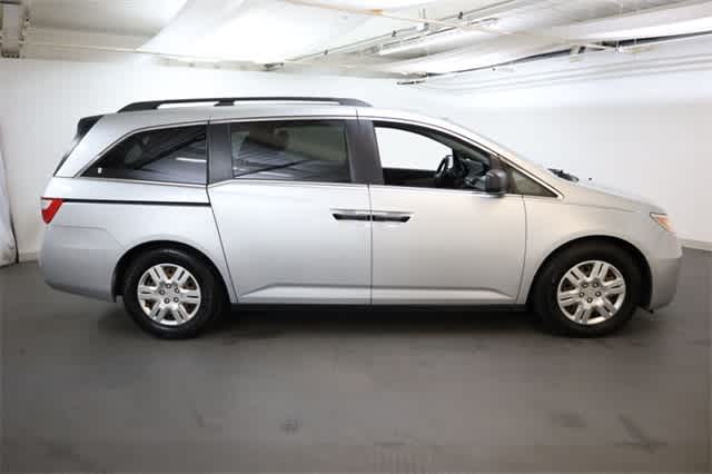 Thumbnail: 2011 Honda Odyssey - 9