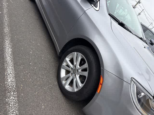 Thumbnail: 2016 Chrysler 200 - 20