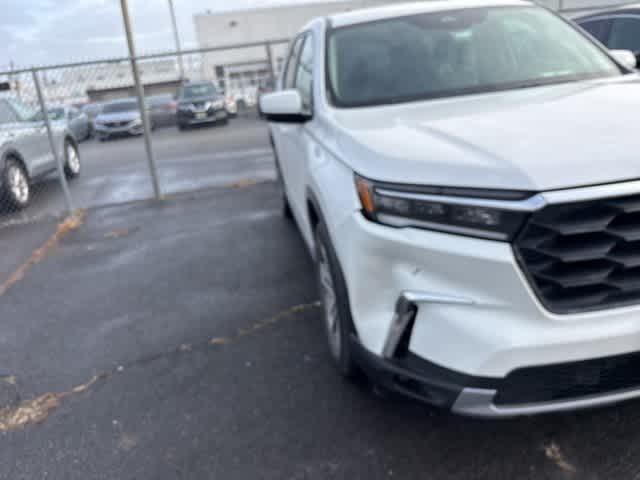 Thumbnail: 2023 Honda Pilot - 9