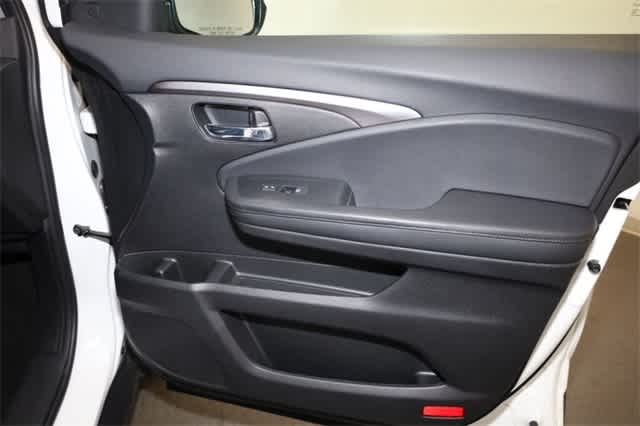 Thumbnail: 2021 Honda Pilot - 22