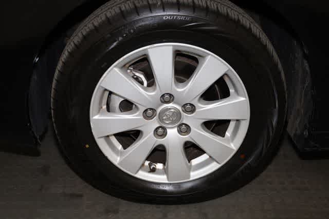 Thumbnail: 2008 Toyota Camry - 33