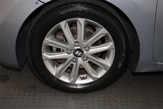 Thumbnail: 2016 Hyundai Elantra - 33