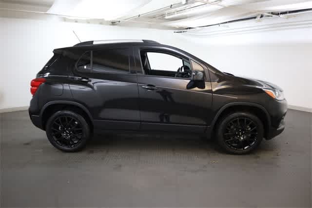 Thumbnail: 2022 Chevrolet Trax - 9