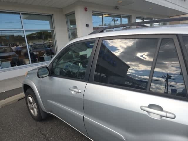 2005 Toyota RAV4 Base 5