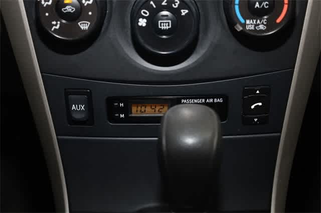 Thumbnail: 2010 Toyota Corolla - 29