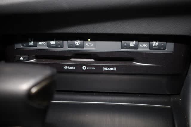 Thumbnail: 2022 Lexus ES - 31