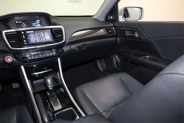Thumbnail: 2017 Honda Accord - 18