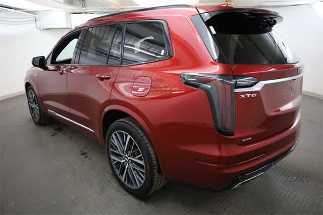 Thumbnail: 2022 Cadillac XT6 - 4