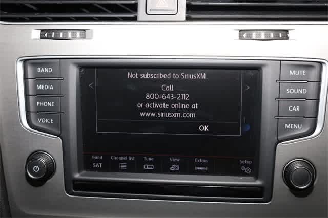 Thumbnail: 2016 Volkswagen Golf - 27