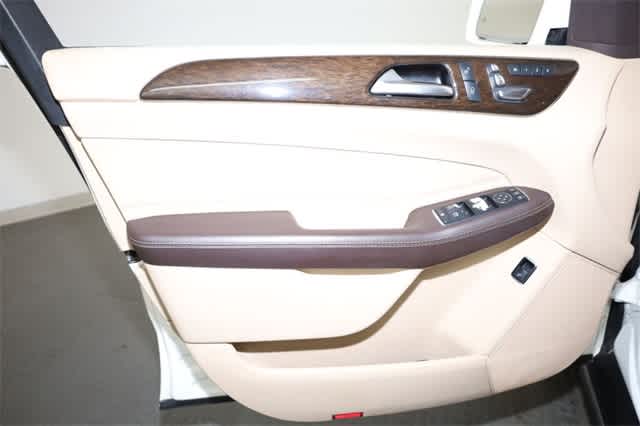 Thumbnail: 2016 Mercedes-Benz GLE - 13