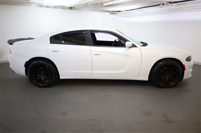 Thumbnail: 2017 Dodge Charger - 9