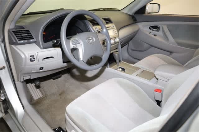 2010 Toyota Camry LE 14