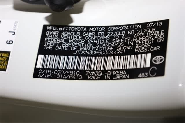 Thumbnail: 2013 Toyota Prius - 37