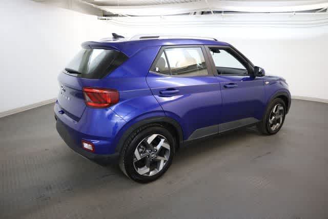 Thumbnail: 2022 Hyundai Venue - 8