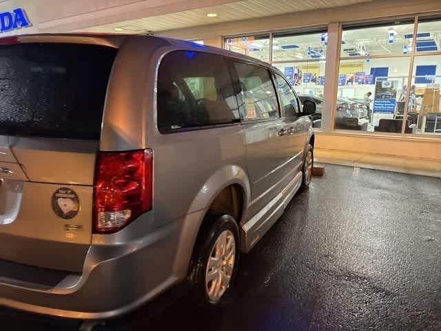 Thumbnail: 2015 Dodge Grand Caravan - 12